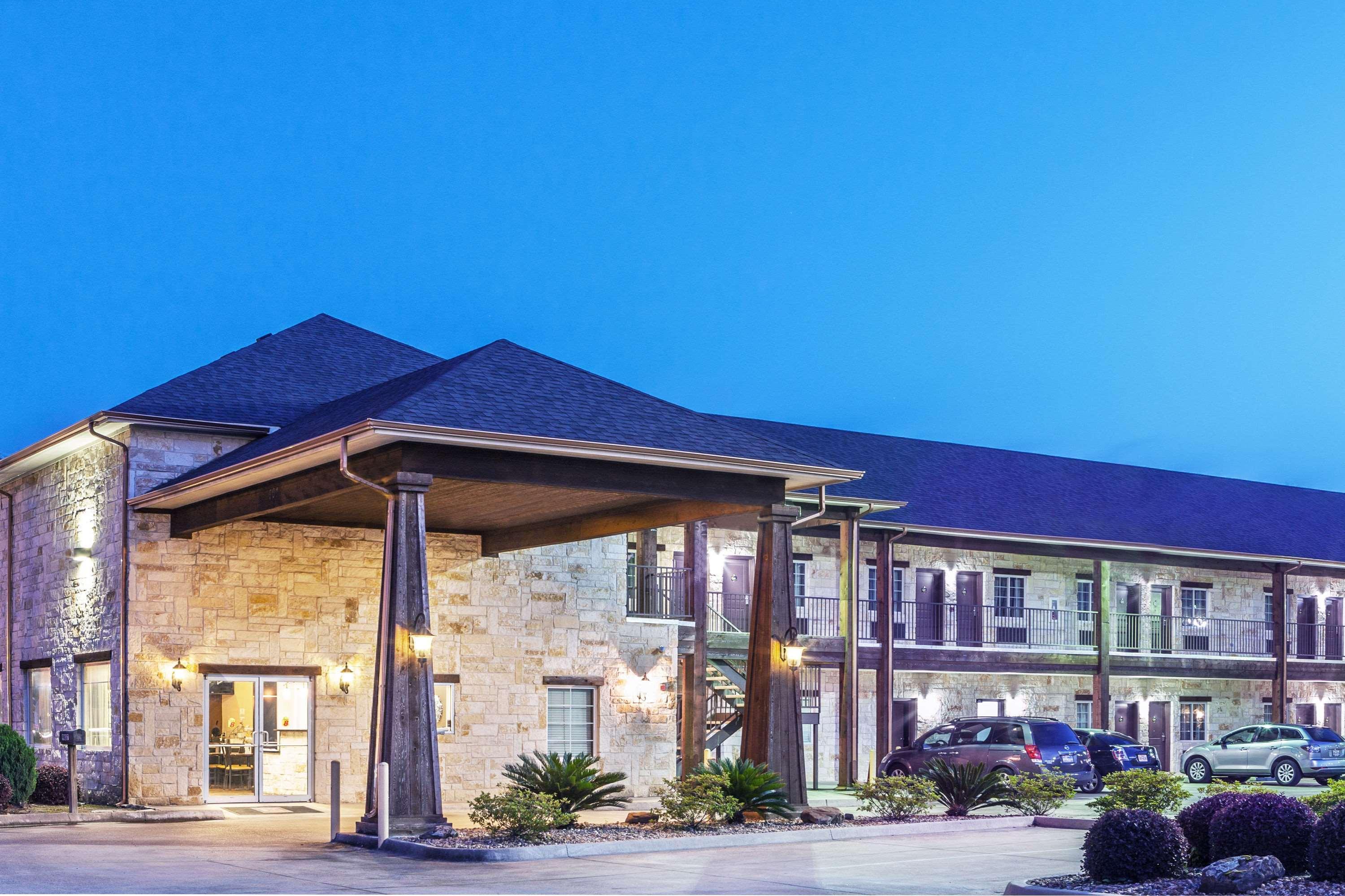 Super 8 By Wyndham Center Exterior foto
